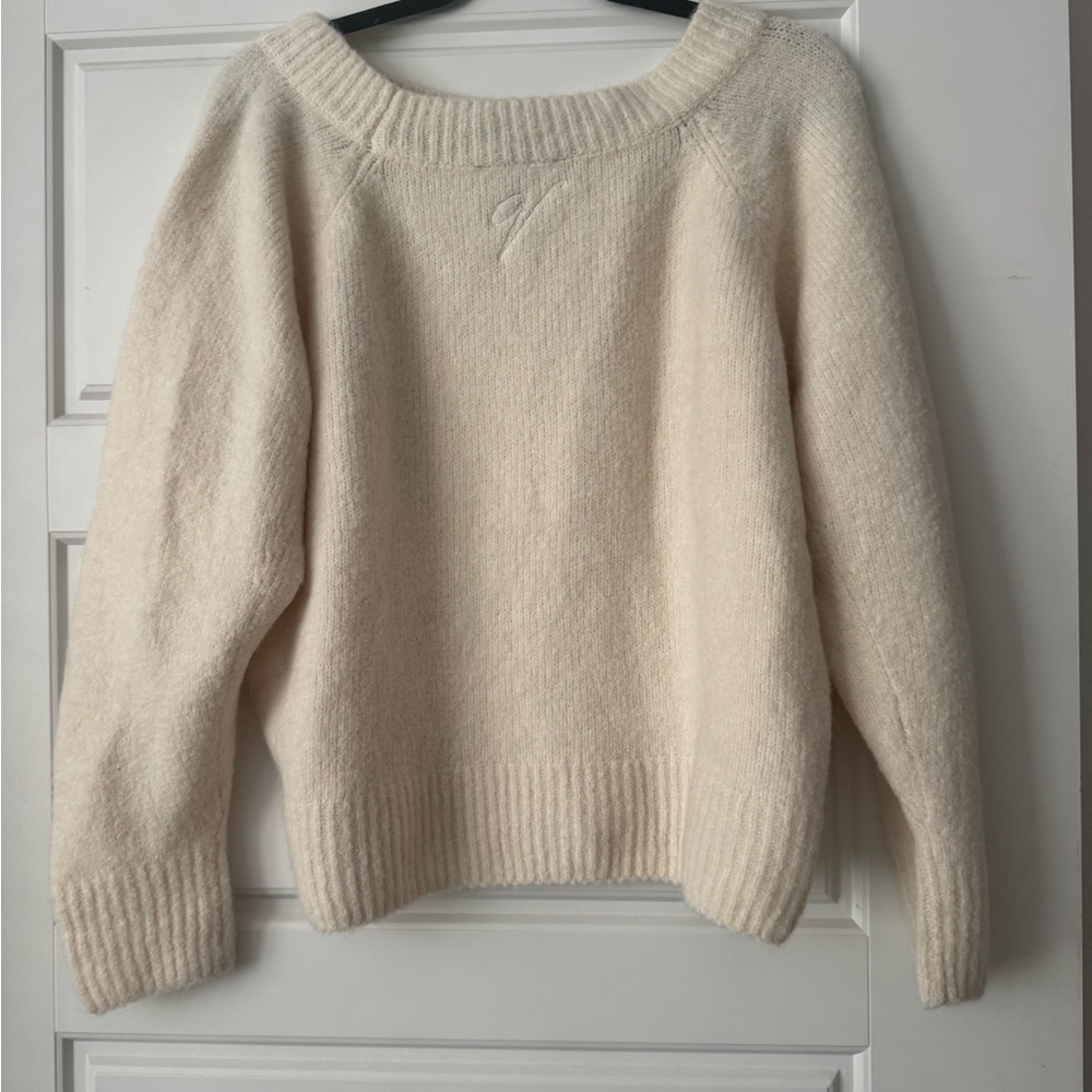 Victoria secret sweater - Picture 2 of 4